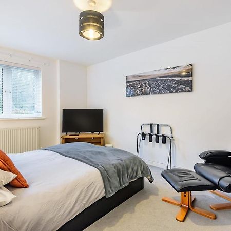 Stylish 2 Bedroom Apartment, Central Exeter, Parking On Site Εξωτερικό φωτογραφία
