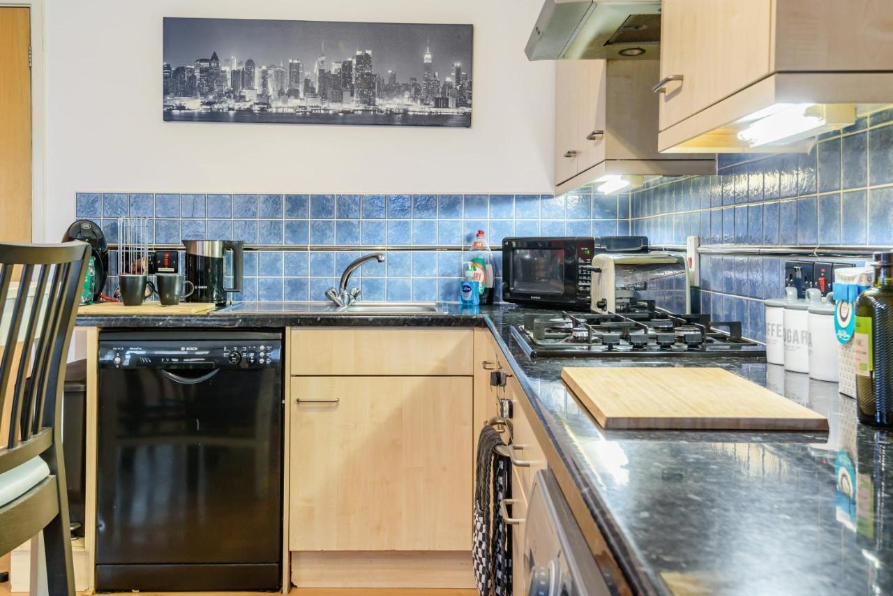 Stylish 2 Bedroom Apartment, Central Exeter, Parking On Site Εξωτερικό φωτογραφία