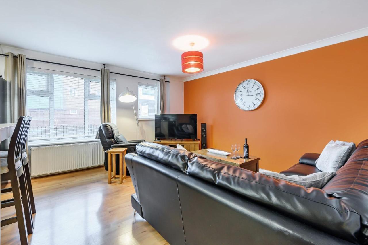 Stylish 2 Bedroom Apartment, Central Exeter, Parking On Site Εξωτερικό φωτογραφία