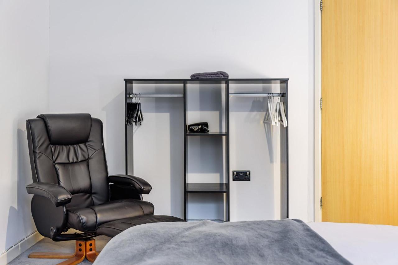 Stylish 2 Bedroom Apartment, Central Exeter, Parking On Site Εξωτερικό φωτογραφία