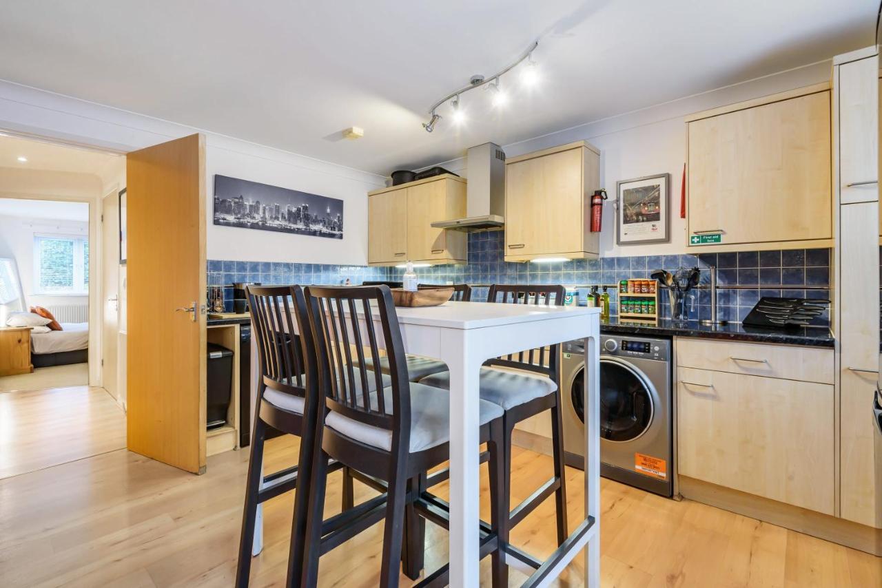 Stylish 2 Bedroom Apartment, Central Exeter, Parking On Site Εξωτερικό φωτογραφία