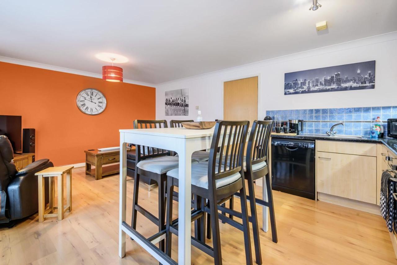 Stylish 2 Bedroom Apartment, Central Exeter, Parking On Site Εξωτερικό φωτογραφία